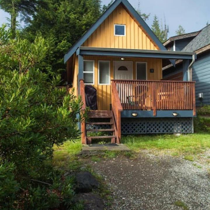 Photo of Buildings in Ucluelet