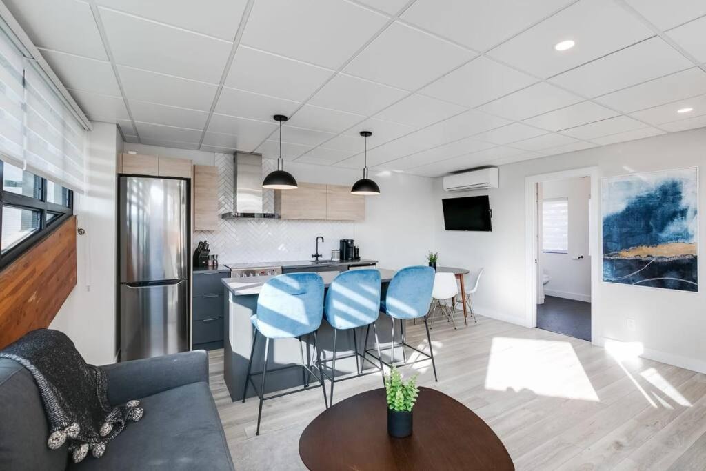 Photo of Livingroom in Laval