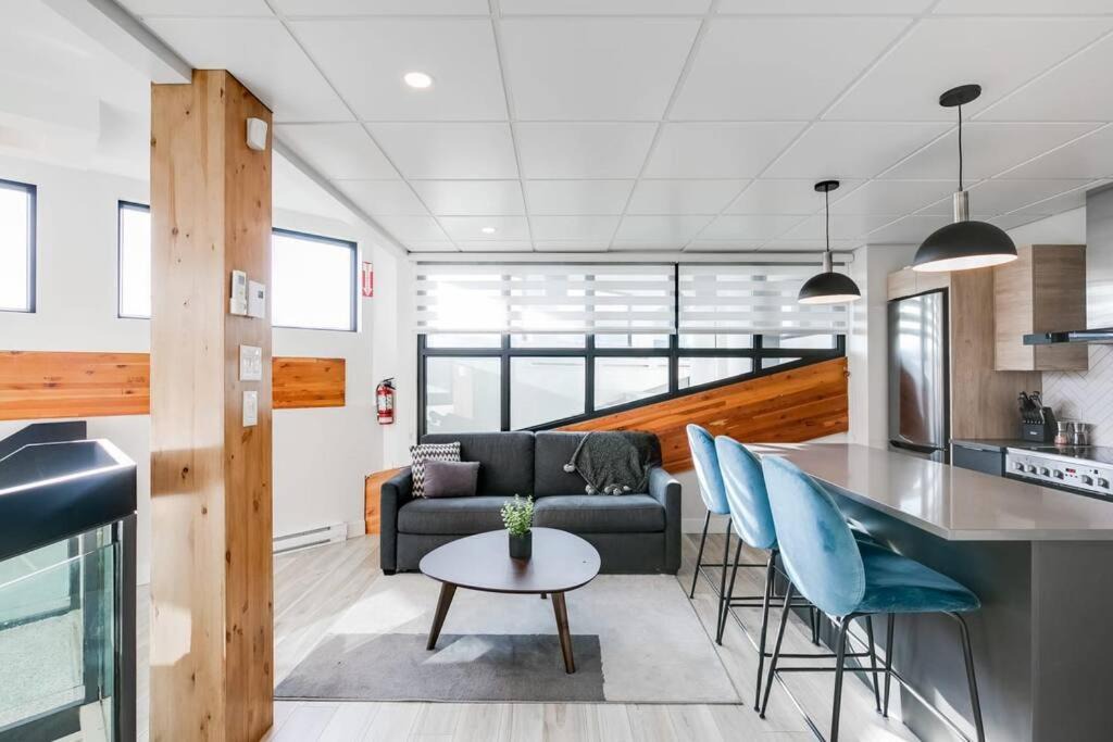 Photo of Livingroom in Laval