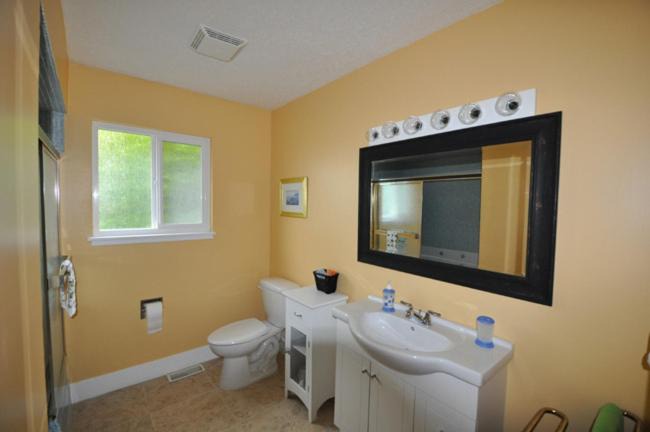 Photo of Bathroom in Colwood