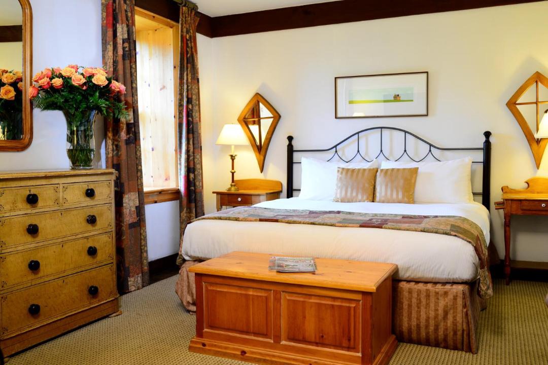 Photo of Bedroom in Alton