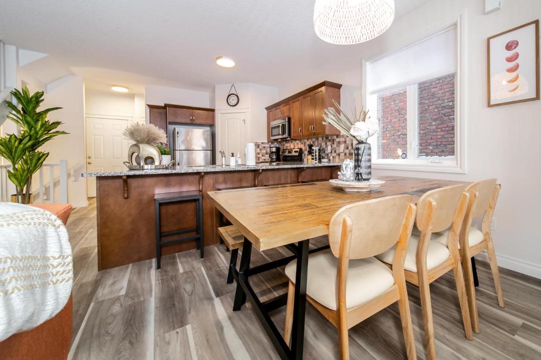 Photo of Livingroom in Northwest Edmonton
