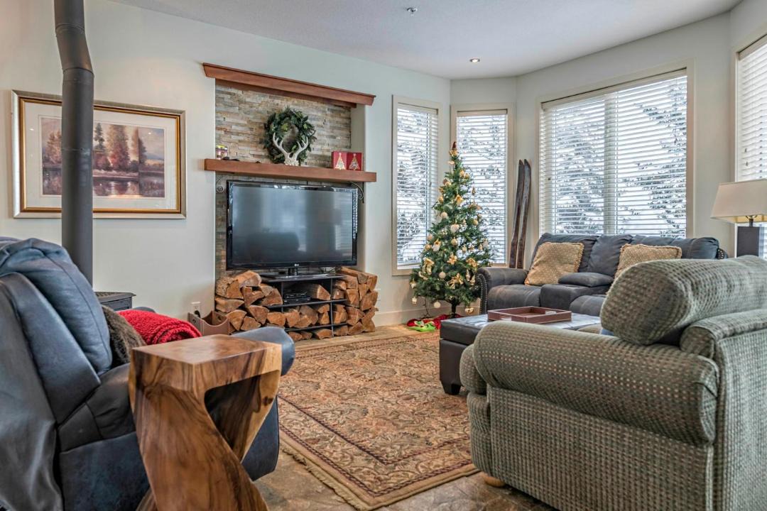 Photo of Livingroom in Silver Star Mountain