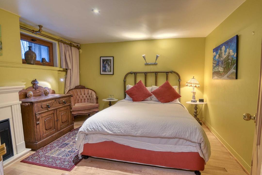 Photo of Bedroom in Gay Village