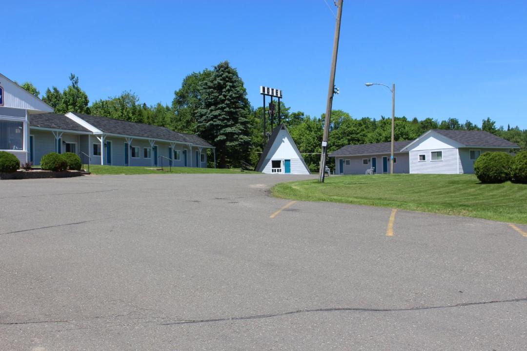 Photo of Buildings in Woodstock