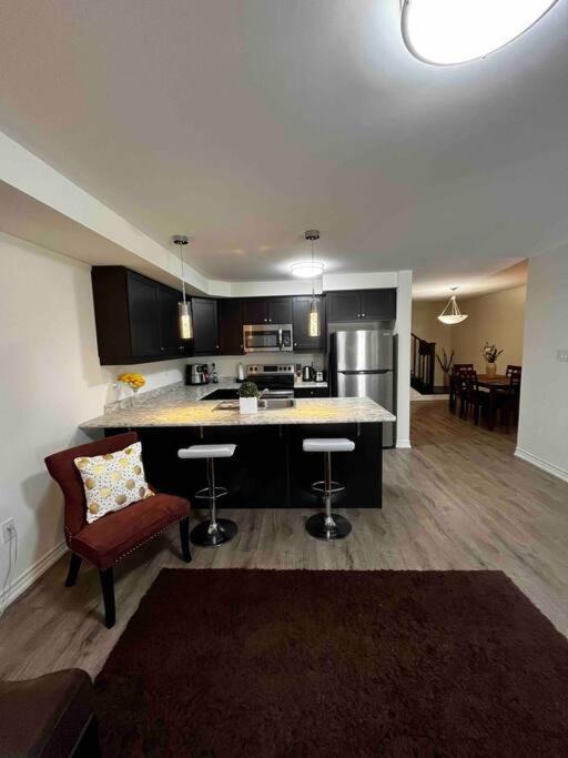 Photo of Livingroom in Halton Regional Municipality
