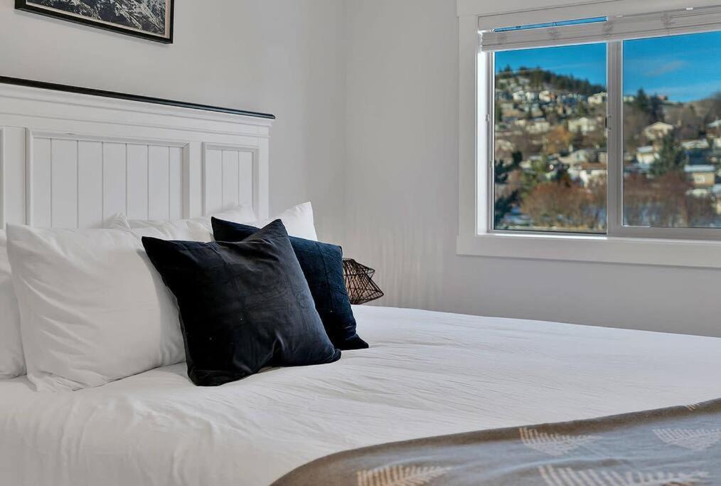 Photo of Bedroom in Black Mountain