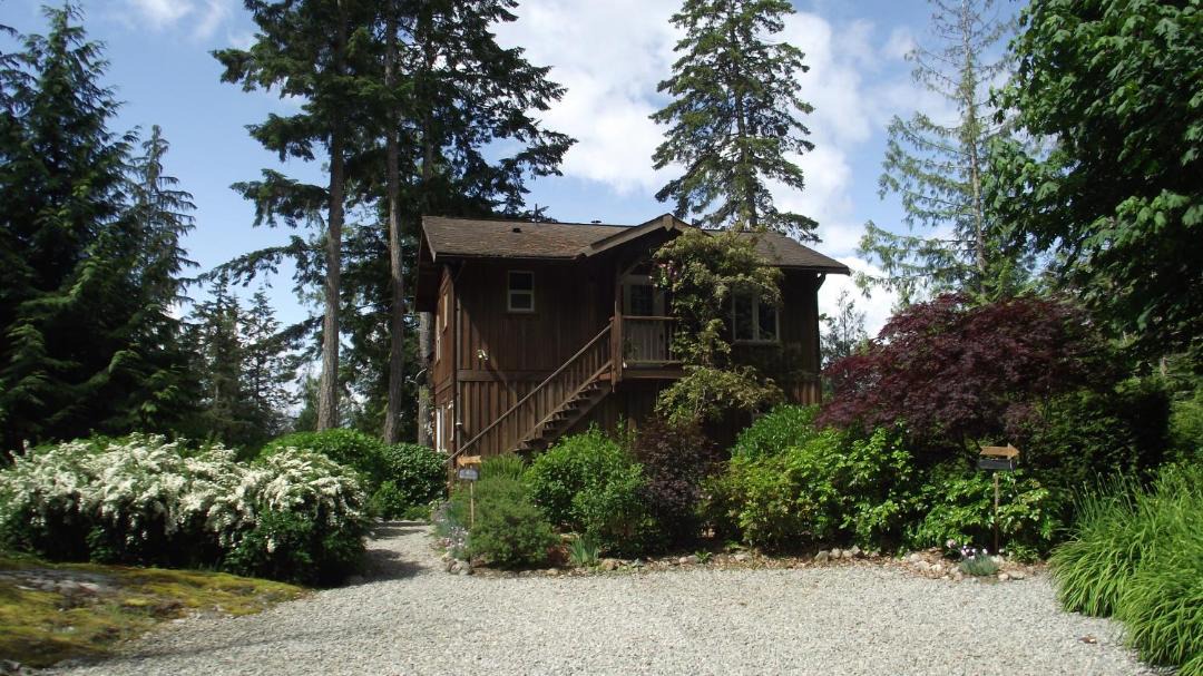 Photo of Buildings in Halfmoon Bay