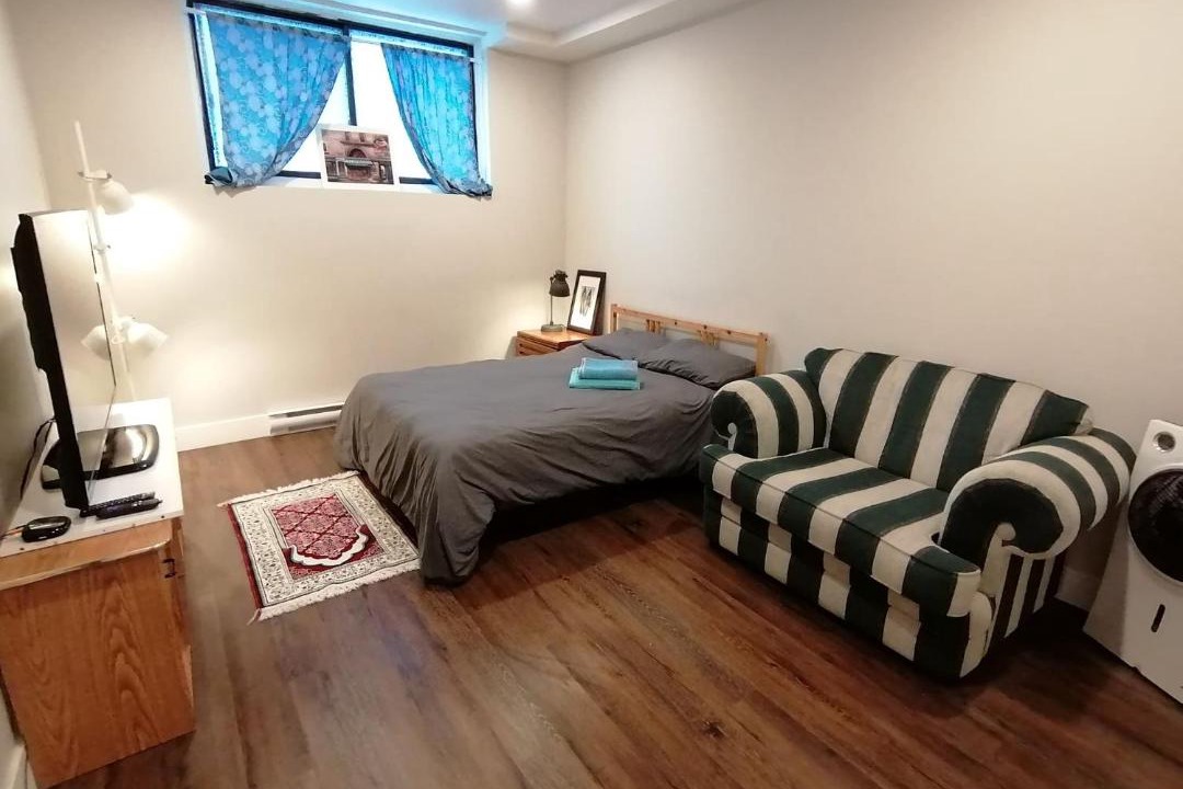 Photo of Bedroom in Cote-Des-Neiges—Notre-Dame-De-Grace