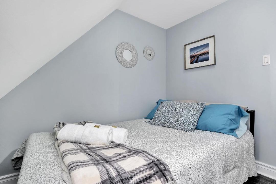 Photo of Bedroom in Centretown West