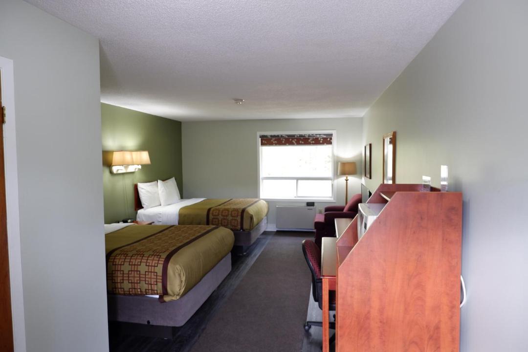 Photo of Bedroom in Laurentian Hills
