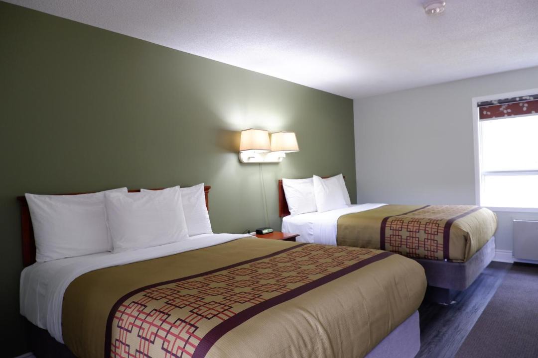 Photo of Bedroom in Laurentian Hills
