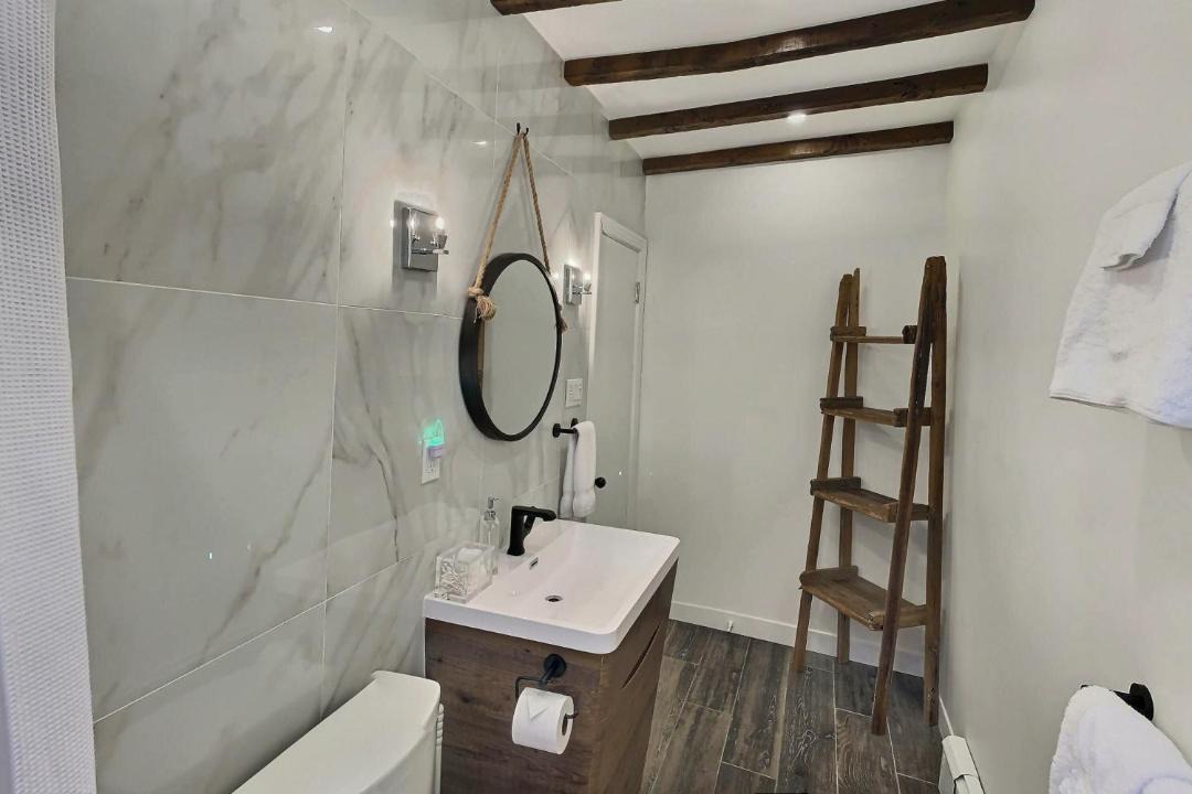 Photo of Bathroom in Maisonneuve