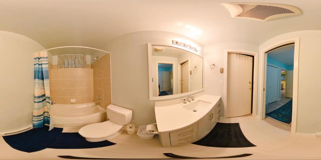Photo of Bathroom in Saanich East