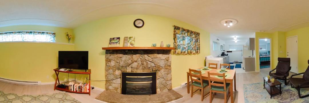 Photo of Livingroom in Saanich East