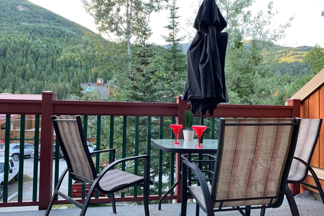 Photo of Patio Balcony in East Kootenay