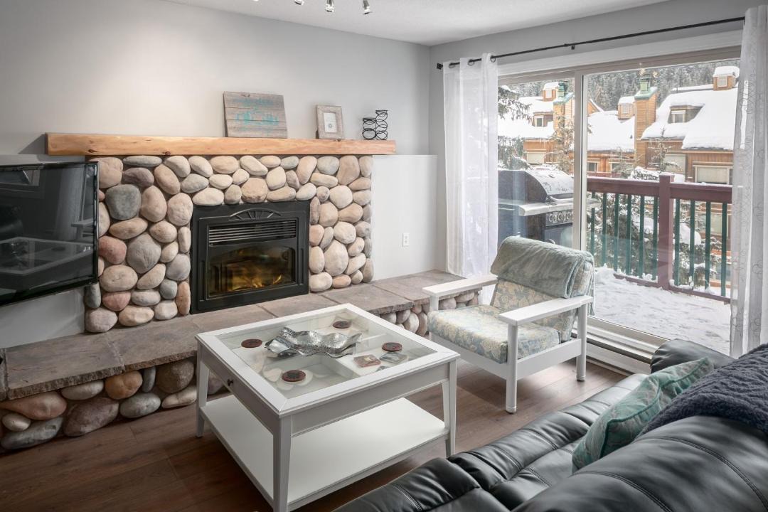 Photo of Livingroom in East Kootenay