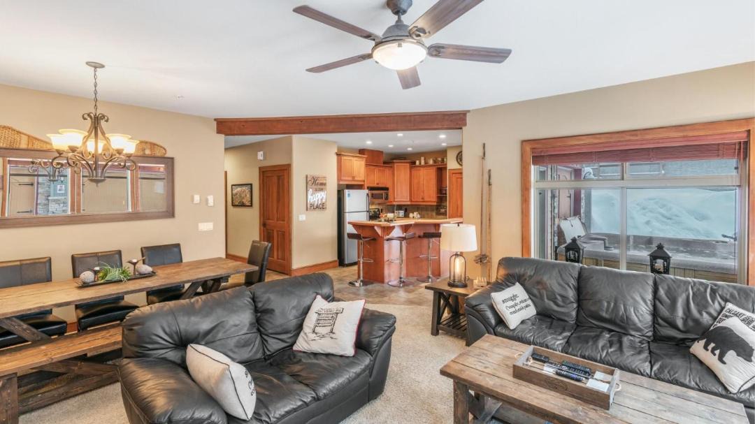 Photo of Livingroom in Big White Ski Resort