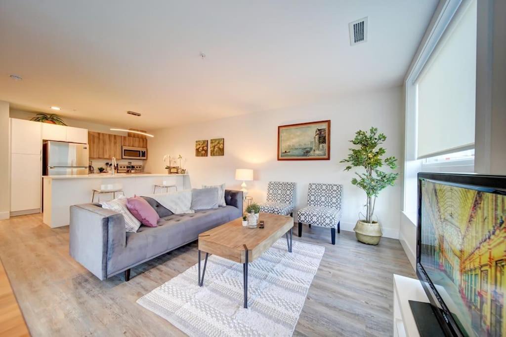 Photo of Livingroom in North End