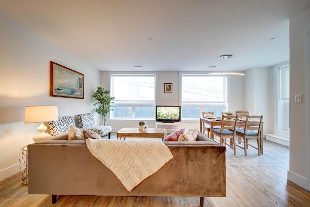 Photo of Livingroom in North End