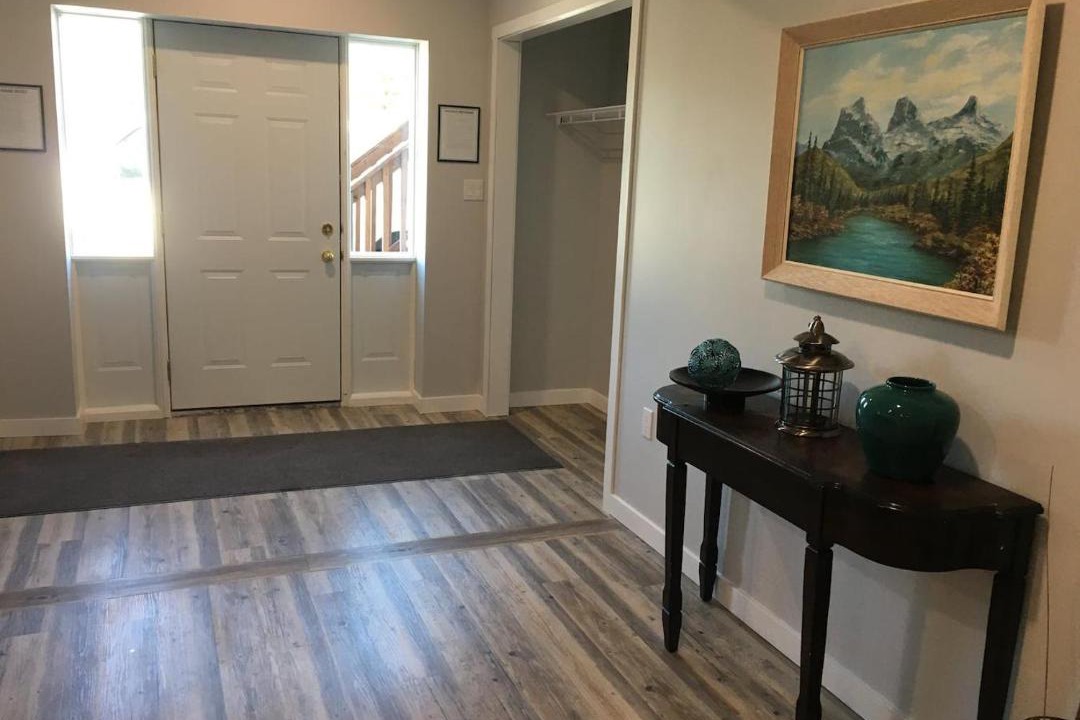 Photo of Livingroom in Division No. 3