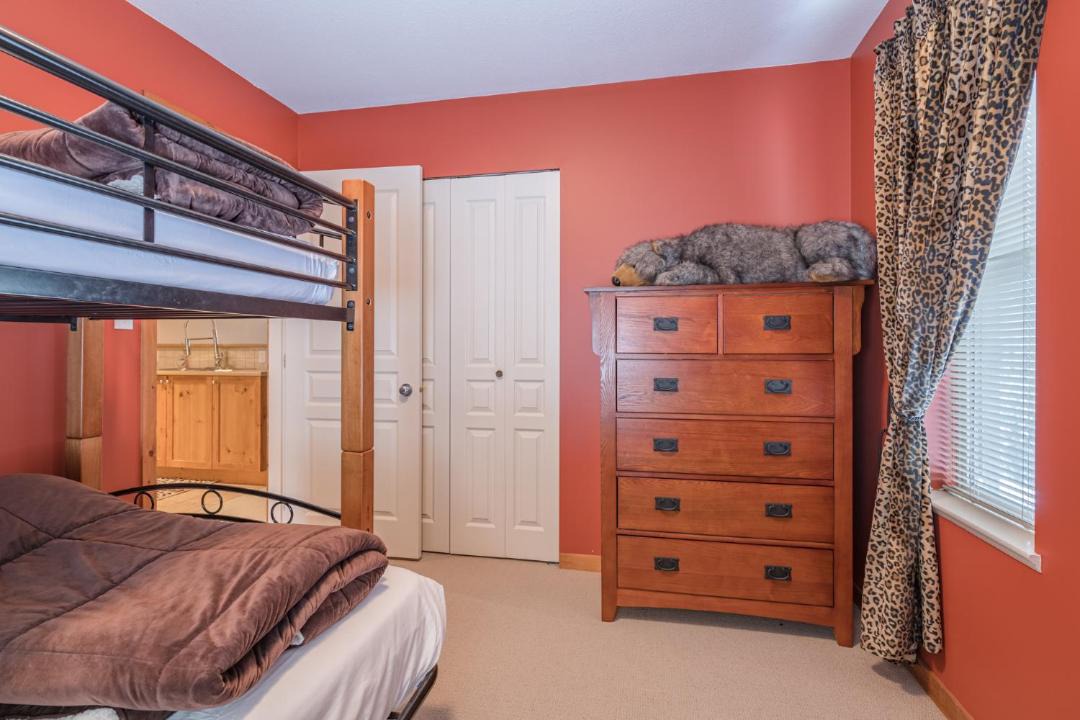 Photo of Bedroom in Silver Star Mountain
