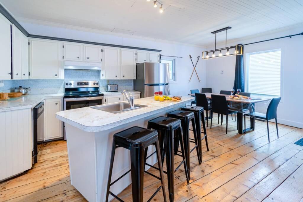Photo of Kitchen in Notre-Dame-Auxiliatrice-de-Buckland