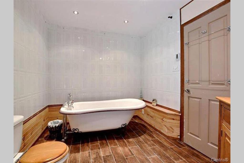 Photo of Bathroom in Saint-Sauveur