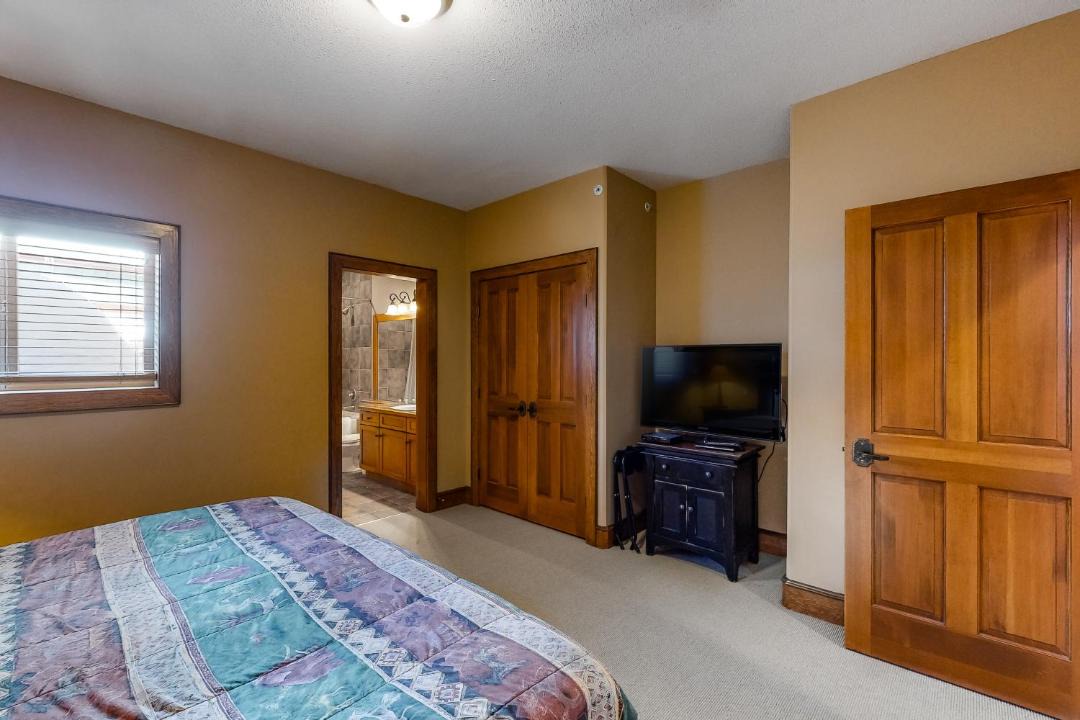 Photo of Bedroom in Big White Ski Resort