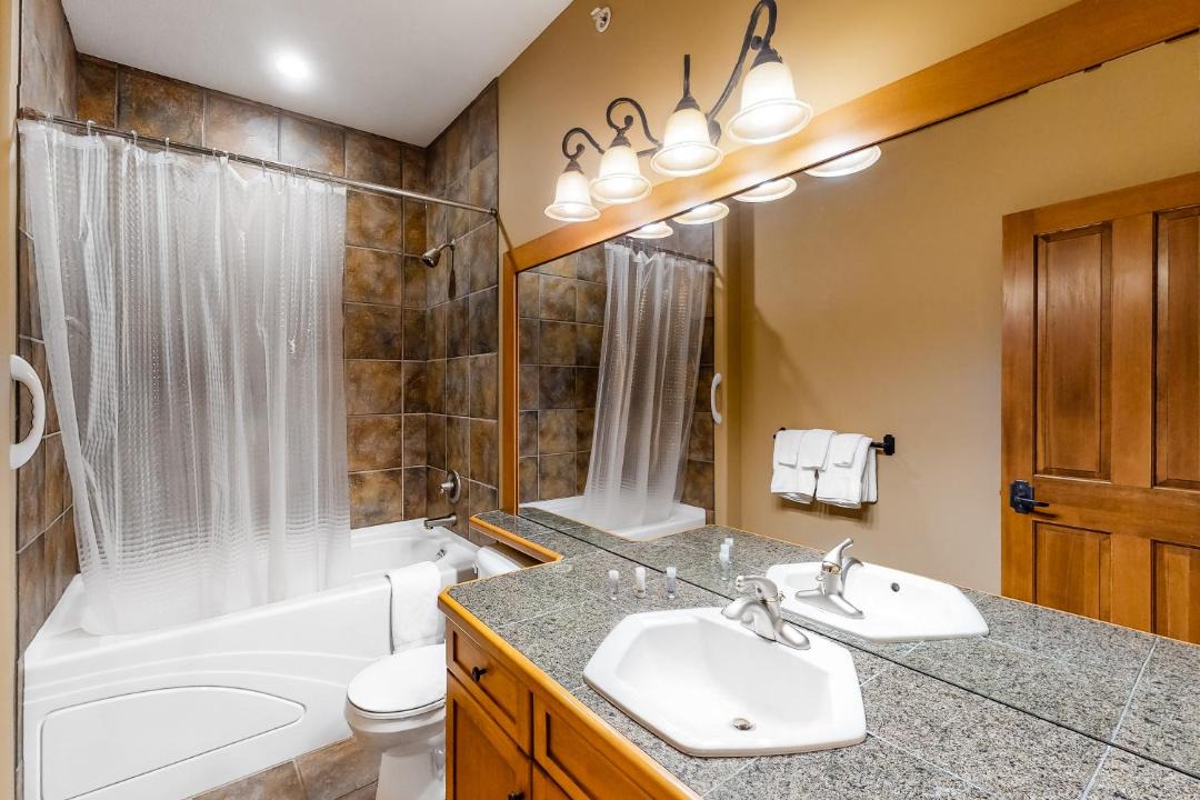Photo of Bathroom in Big White Ski Resort