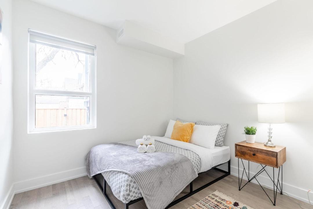 Photo of Bedroom in High Park-Swansea