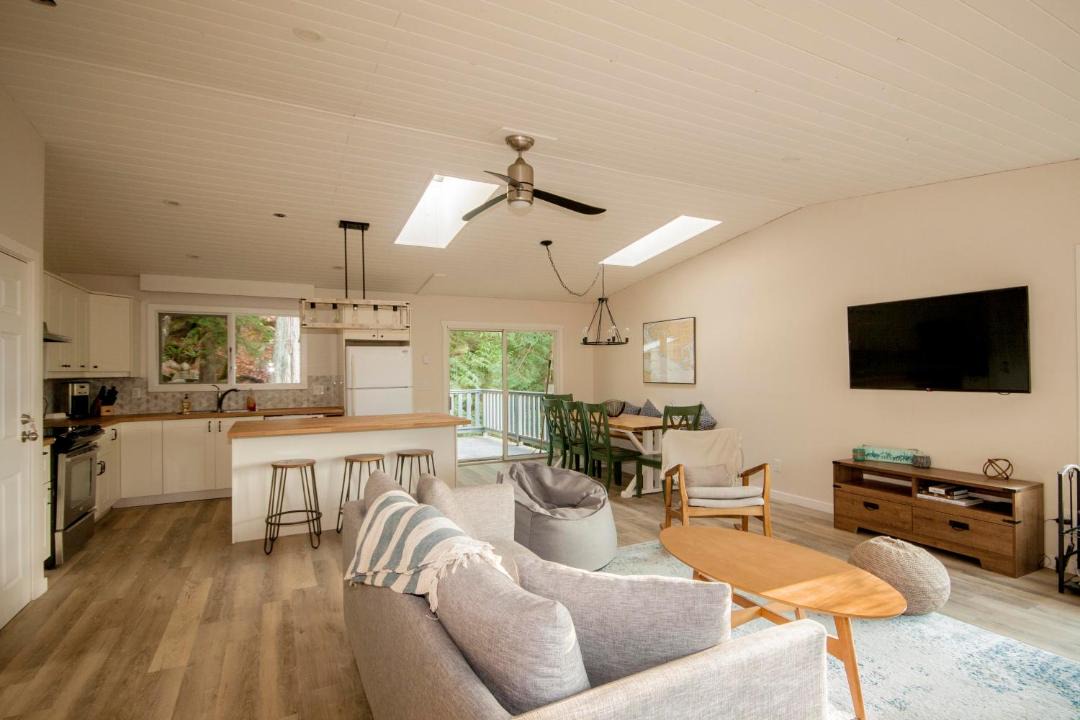 Photo of Livingroom in Tuwanek