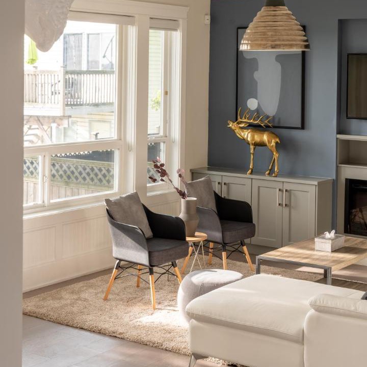 Photo of Livingroom in New Westminster