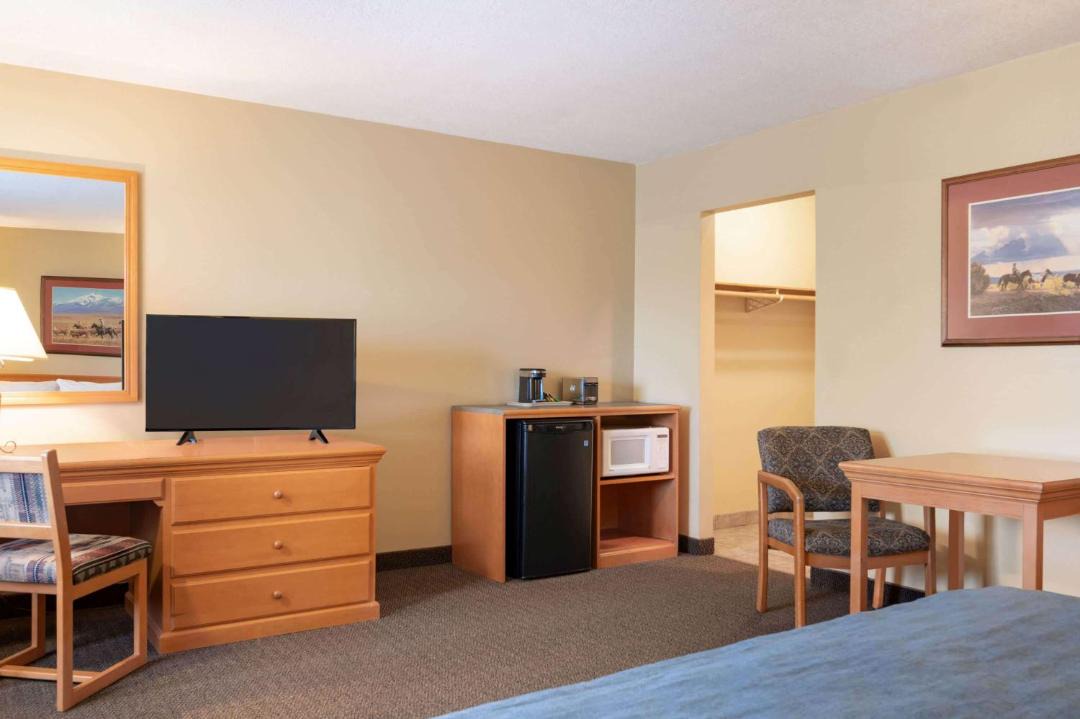 Photo of Bedroom in Edson