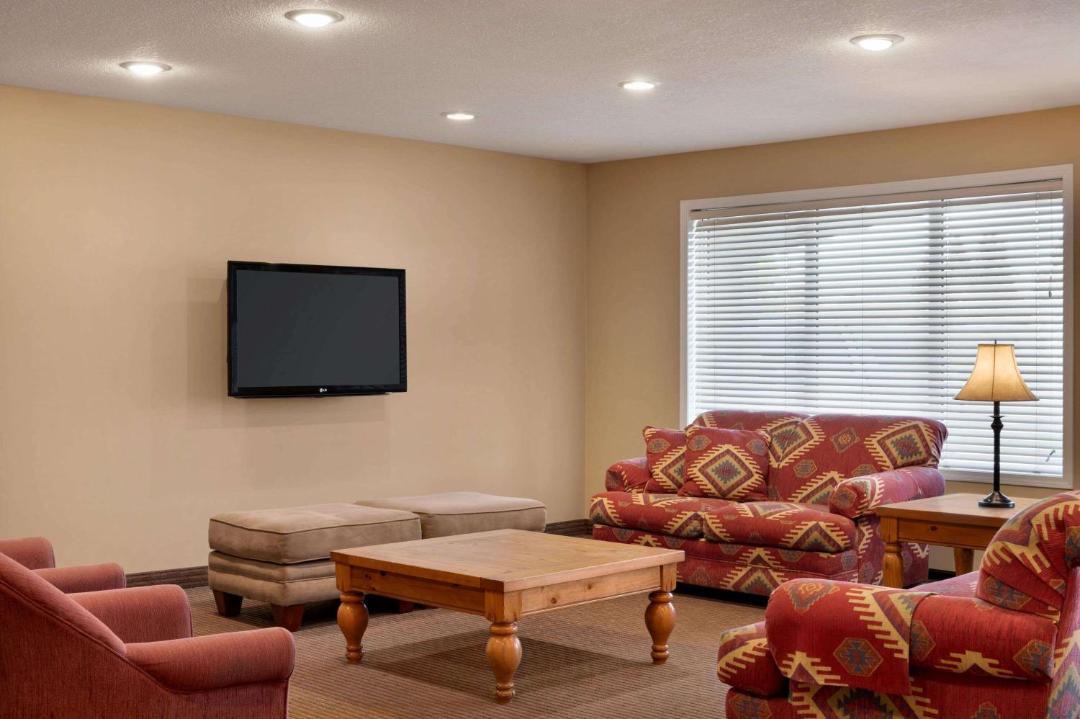 Photo of Livingroom in Edson