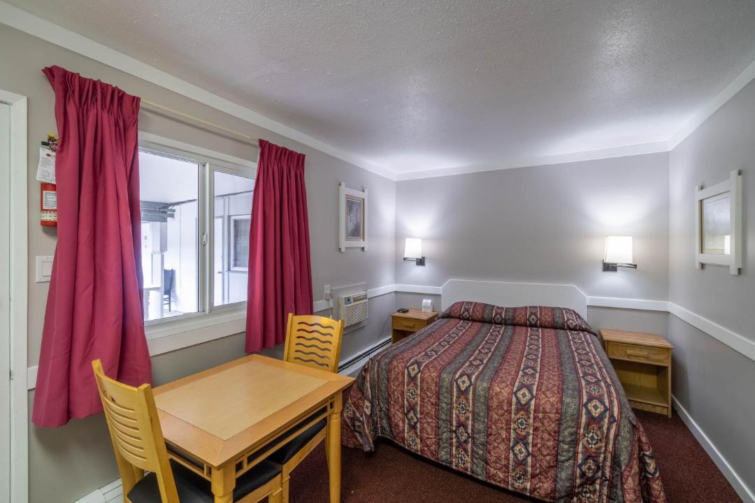 Photo of Bedroom in Cache Creek