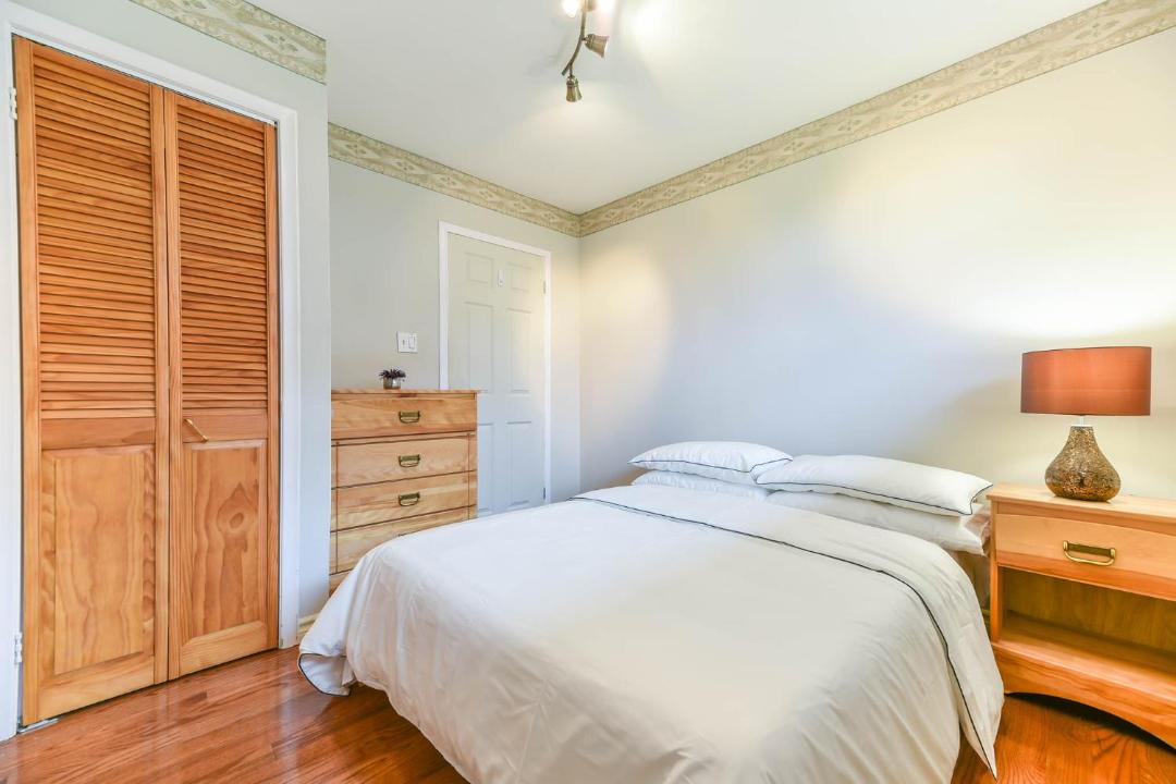 Photo of Bedroom in Halton Regional Municipality