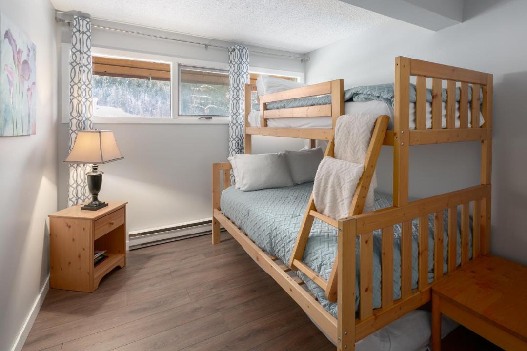 Photo of Livingroom in East Kootenay