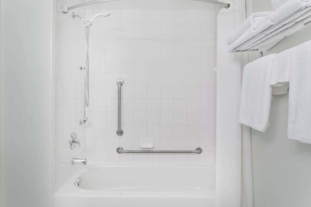 Photo of Bathroom in Dauphin