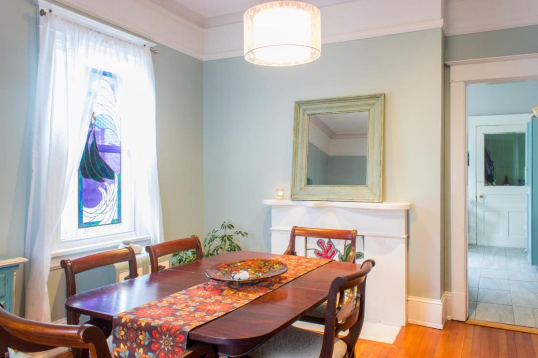 Photo of Livingroom in North End