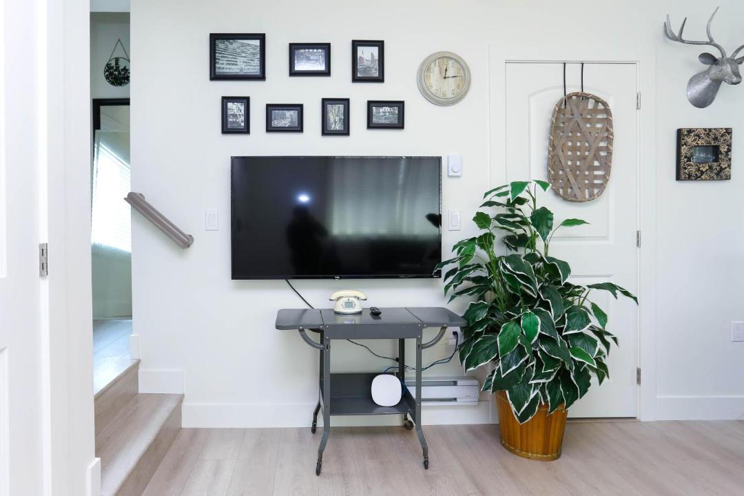 Photo of Livingroom in Marpole