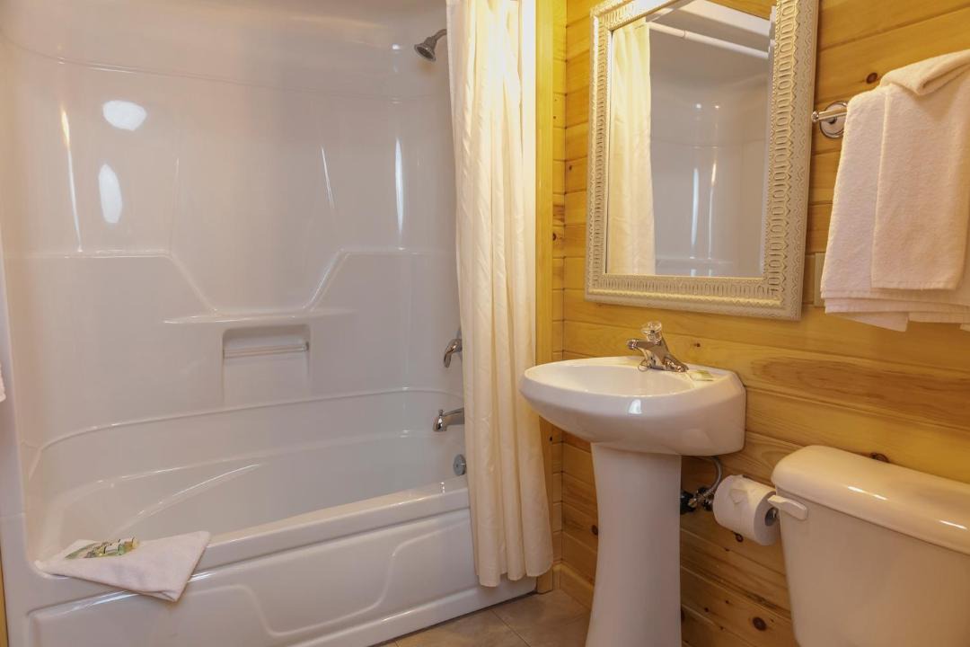 Photo of Bathroom in Green Gables