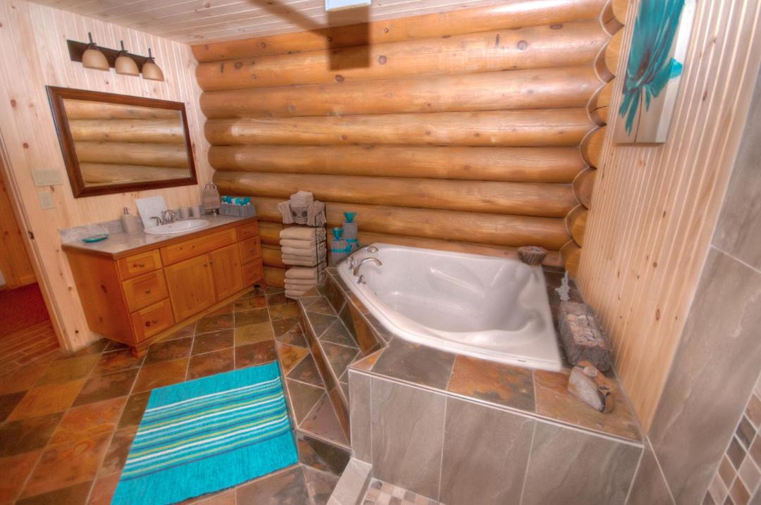 Photo of Bathroom in Saint-Tite-des-Caps