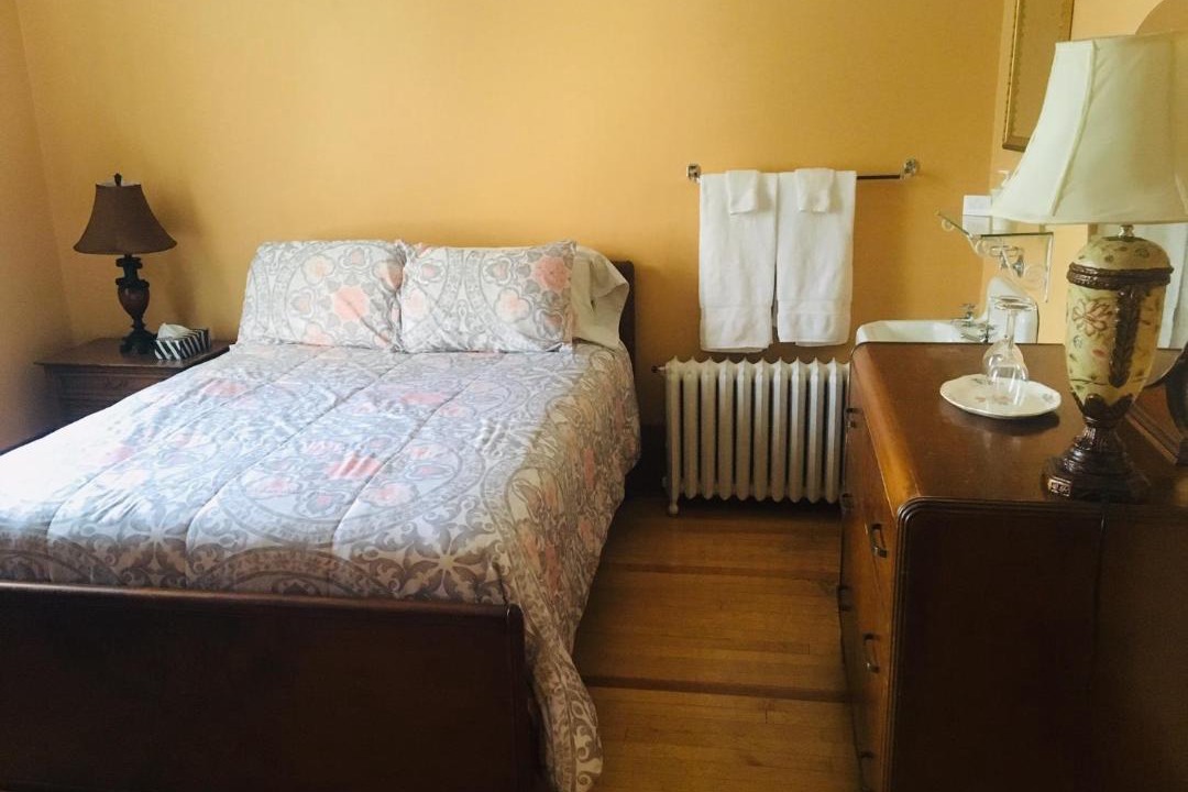 Photo of Bedroom in Montebello