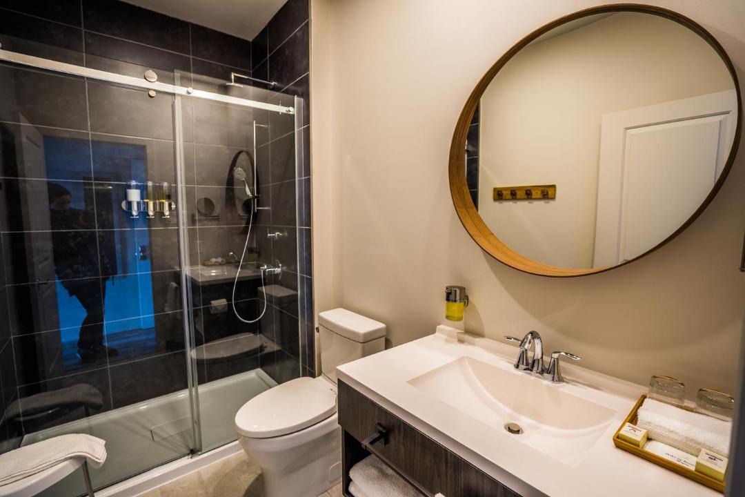 Photo of Bathroom in Les Collines-de-l'Outaouais Regional County Municipality