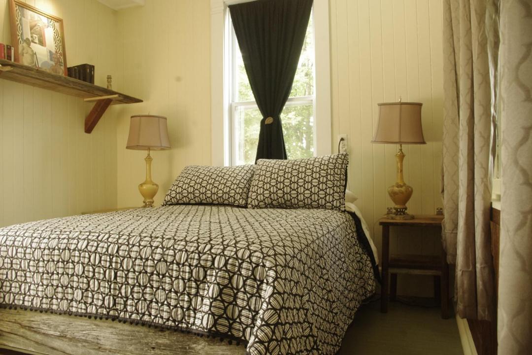 Photo of Bedroom in Sainte-Sophie-d'Halifax