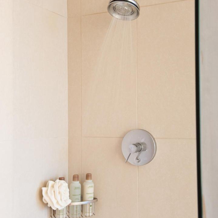 Photo of Bathroom in Queens Square