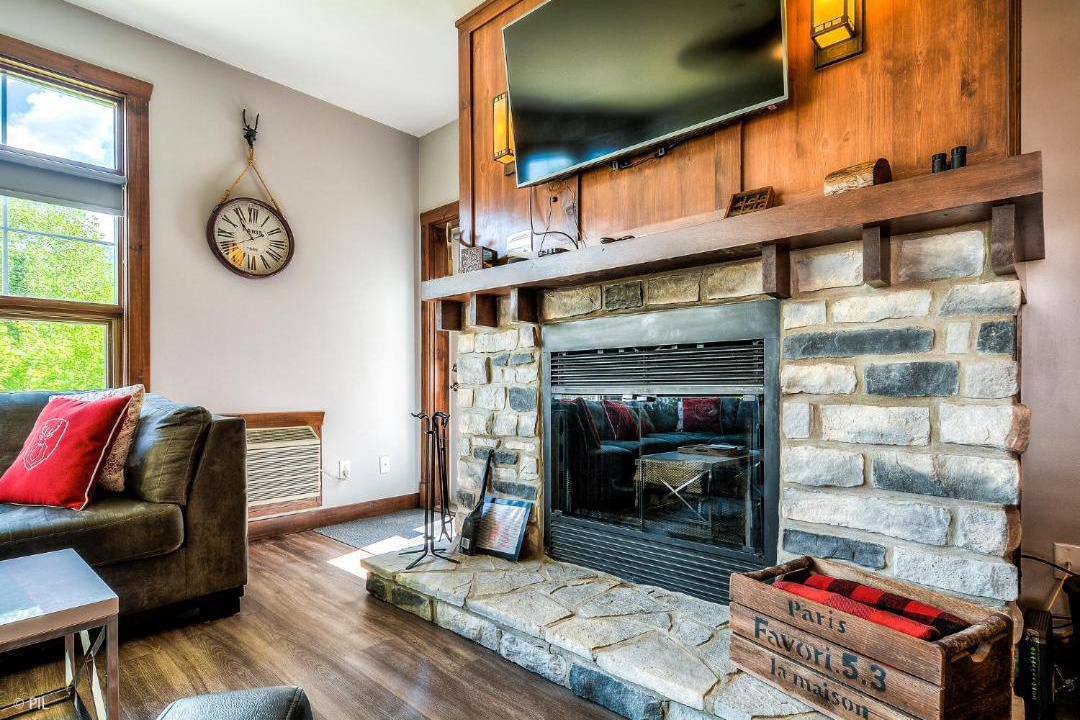 Photo of Livingroom in Tremblant-Les-Eaux