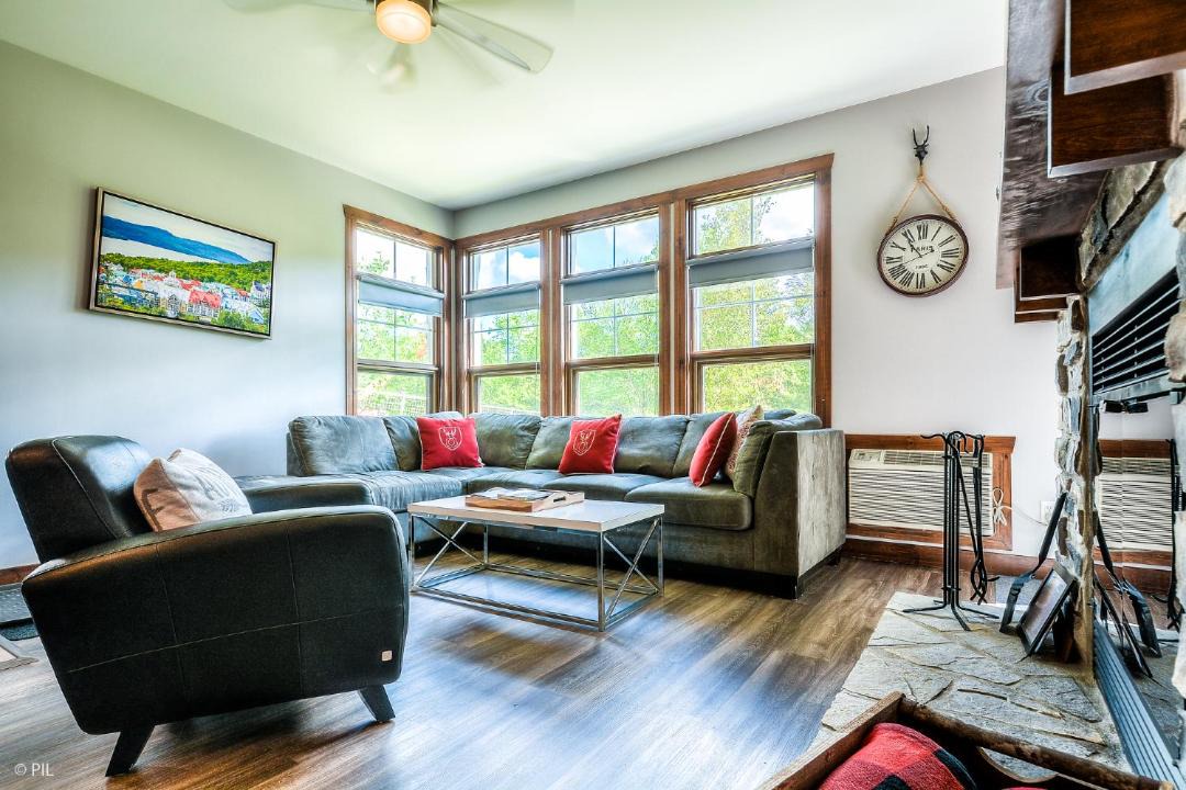 Photo of Livingroom in Tremblant-Les-Eaux