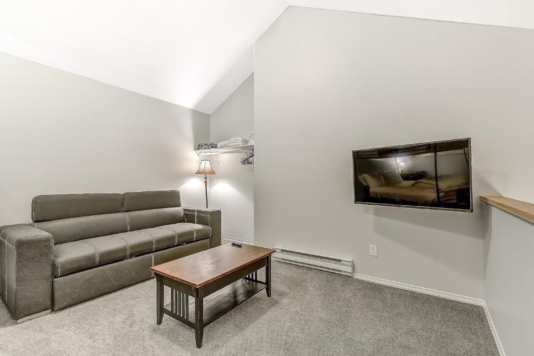 Photo of Livingroom in Big White Ski Resort